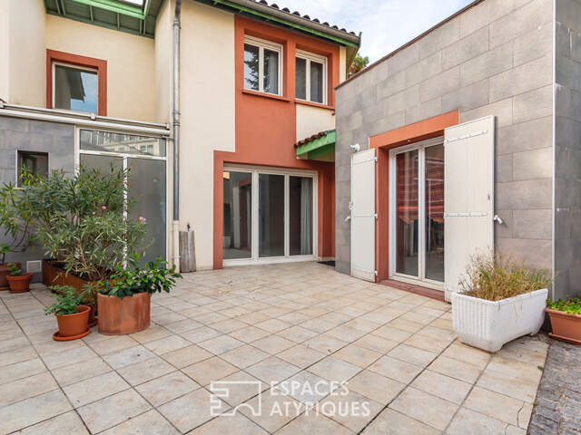 Duplex avec terrasse et environnement intimiste — photo du bien