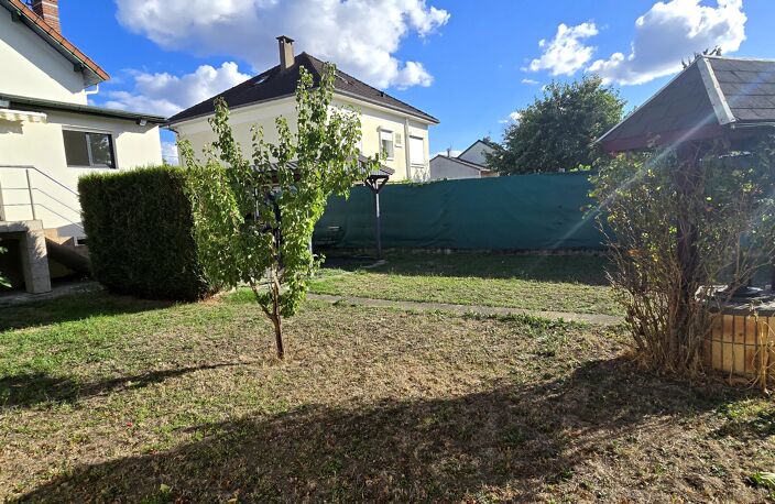 Ravissante maison de 142 m² avec jardin & dépendance — photo 5