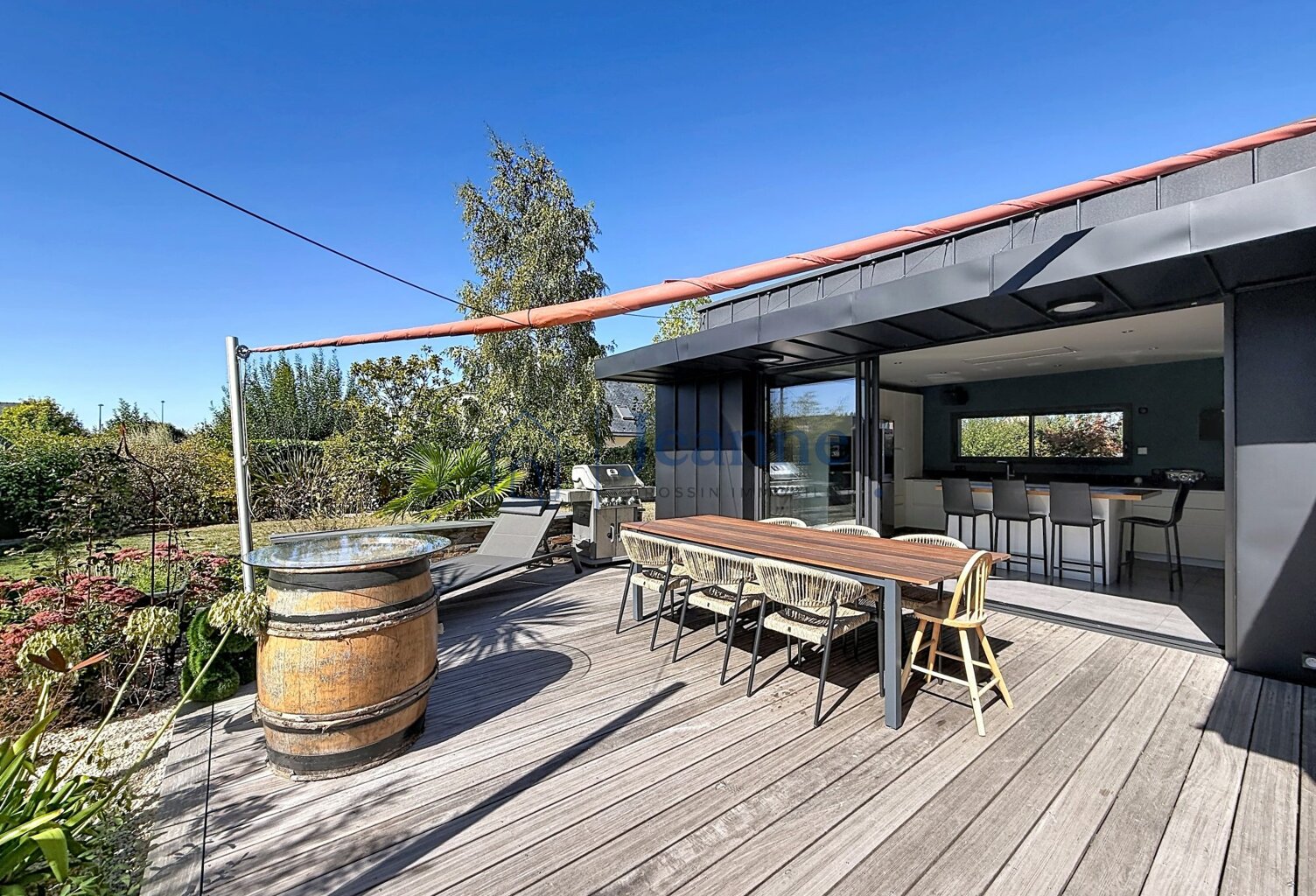 Maison familiale aux beaux volumes  Vie de plain-pied et jard — photo 1