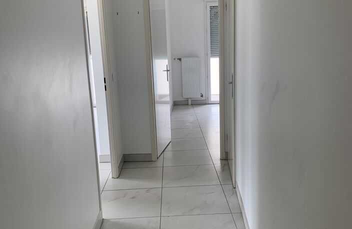 BADIVRY/SEINE 4pièces/74,4m2/ 2 balcons/ Lumineux/ PK/ 390 000€ — photo 2
