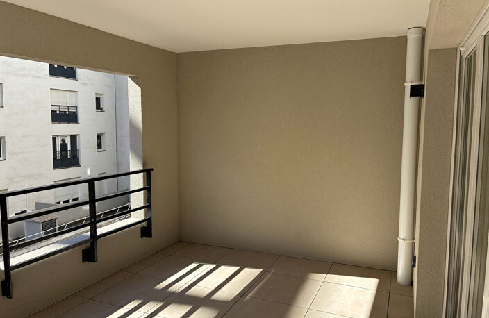 Appartement MEUBLE Marseille 2 pièce(s) 48.26 m2 — photo 5