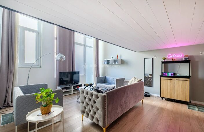 À vendre – Appartement T3 de 80 m² entièrement rénové – Lyon 7ᵉ, quartier Guillotière — photo 2