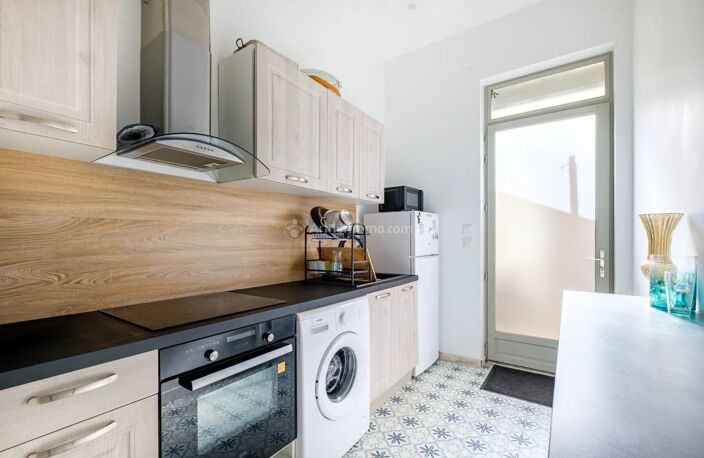 À vendre – Appartement T3 de 80 m² entièrement rénové – Lyon 7ᵉ, quartier Guillotière — photo 5