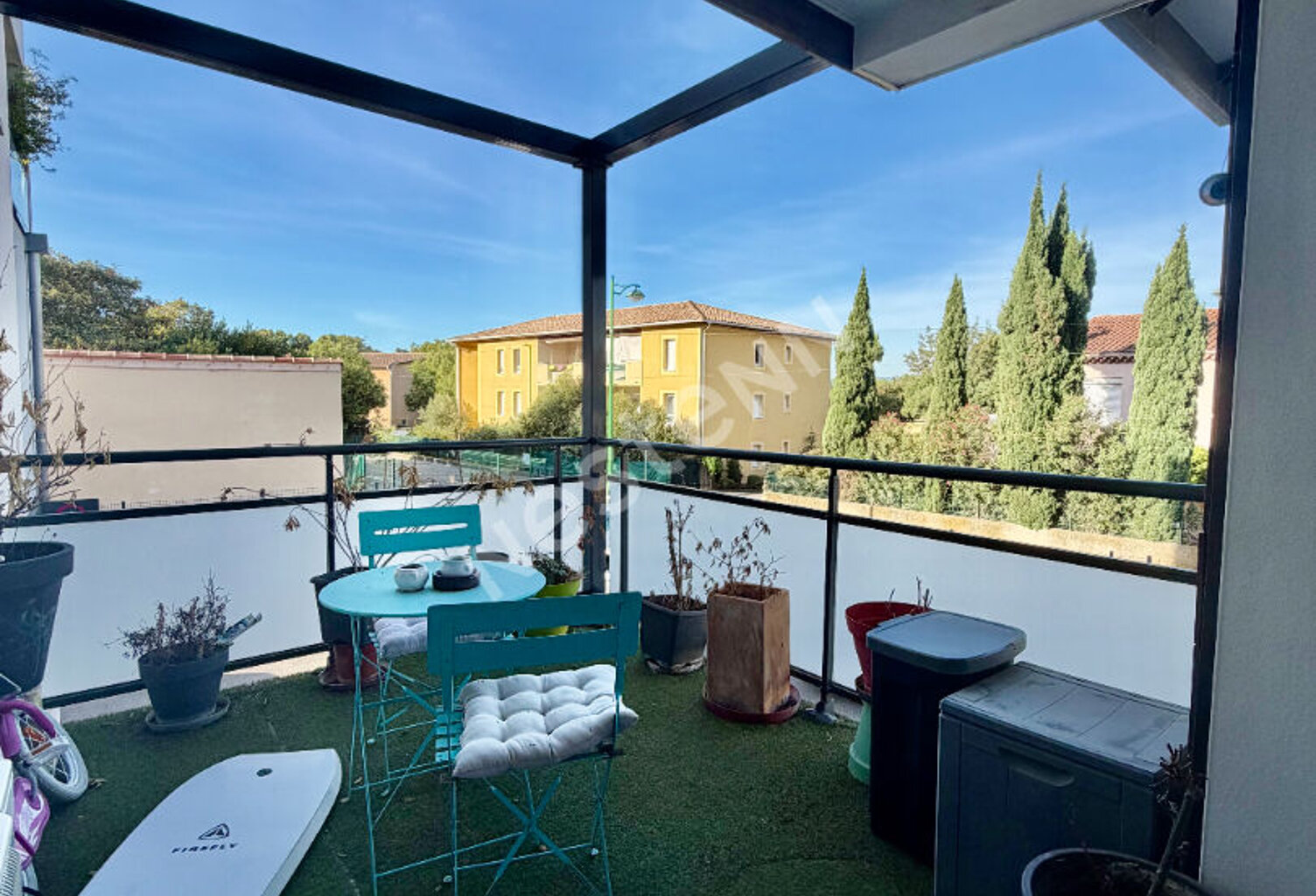 Appartement récent avec terrasse — photo 1