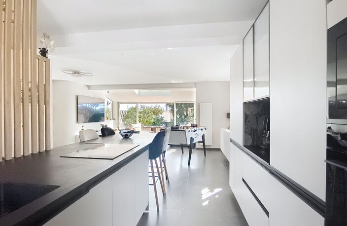 FREJUS TOUR DE MARE MAISON T4 PISCINE GARAGE — photo 4