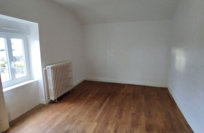 MAISON T4 AVEC JARDIN ET GARAGE — photo 4