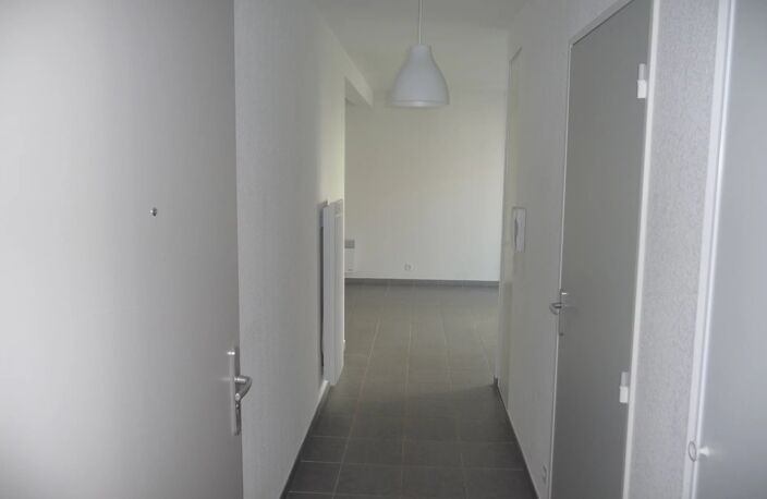 APPARTEMENT TYPE 1 A LOUER — photo 3