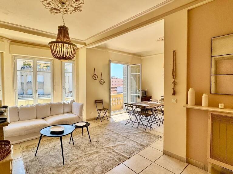 NICE GAMBETTA – Élégant 3 Pièces Bourgeois en Étage Élevé avec B — photo 1