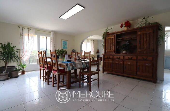 Maison familiale spacieuse avec piscine et vue panoramique au cœ — photo 3
