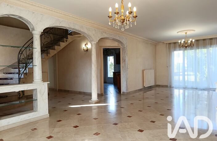 Vente Maison traditionnelle 7 pièces — photo 2