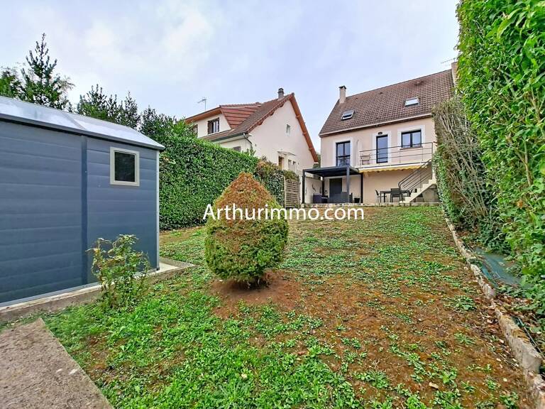 Maison 5 pièces avec jardin et garage — photo 1