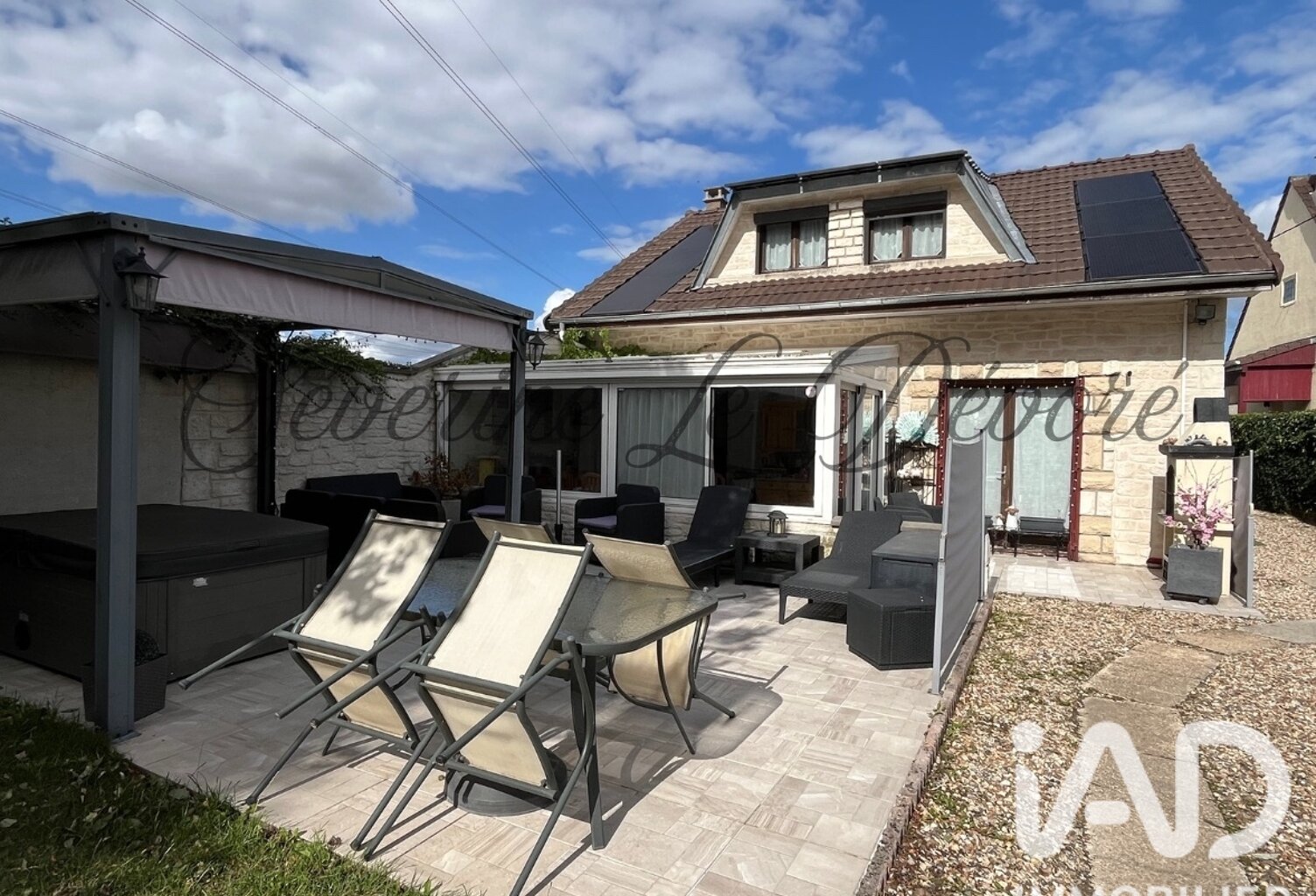 Vente Maison/villa 8 pièces — photo 1