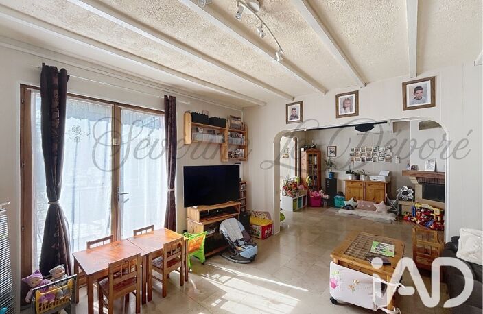 Vente Maison/villa 8 pièces — photo 2