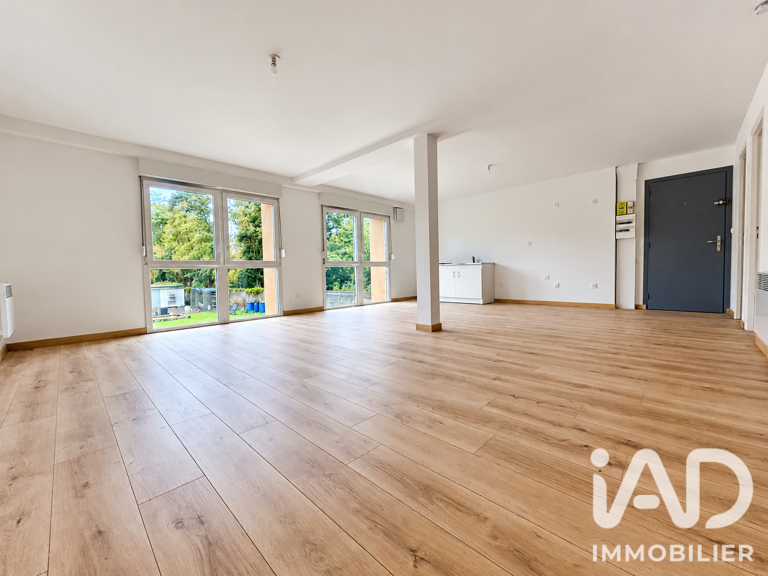 Location Immeuble 4 pièces — photo 1