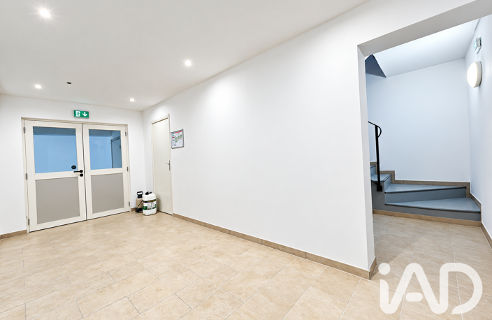 Location Immeuble 4 pièces — photo 2