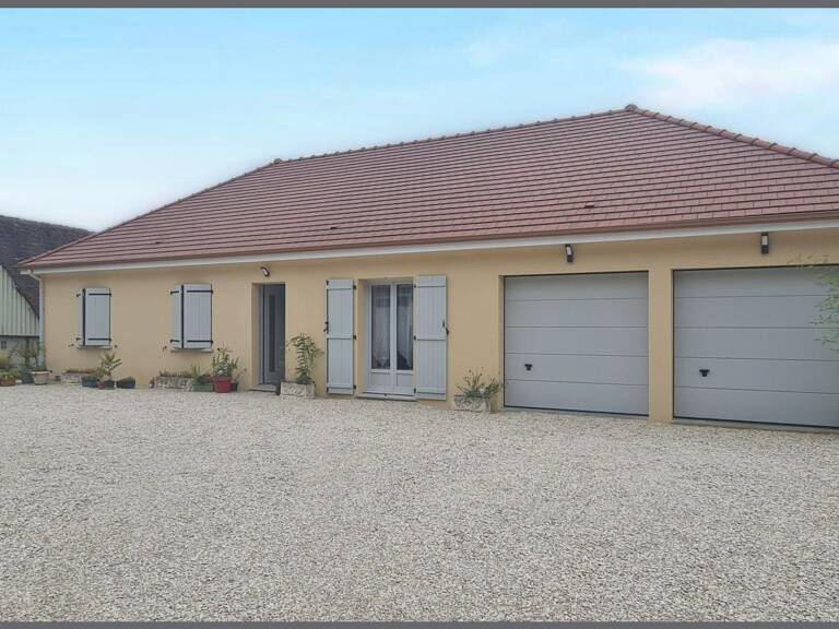 Beau pavillon de 2023 dans un environnement calme — photo 1