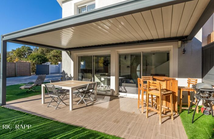 Villa récente, 2 chambres, jardin avec pergola bioclimatique — photo 2