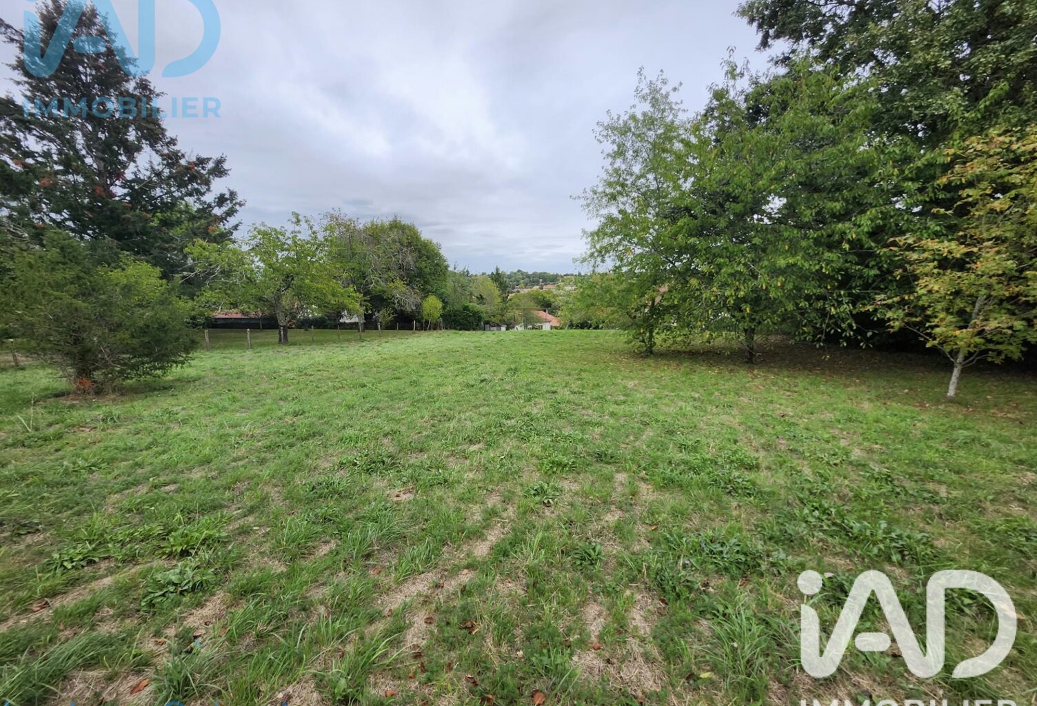 Vente Terrain à bâtir 1 870 m&sup2; — photo 1