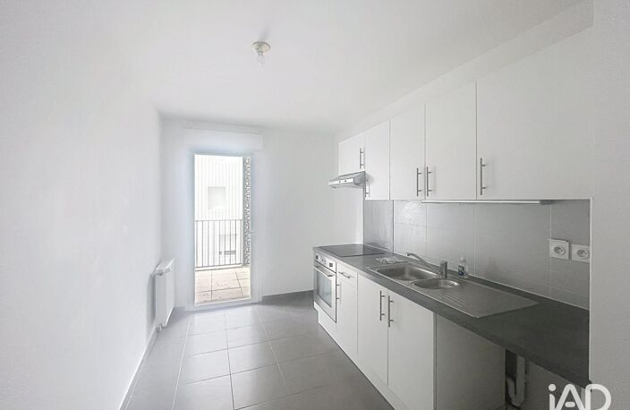 Location Appartement 4 pièces — photo 2