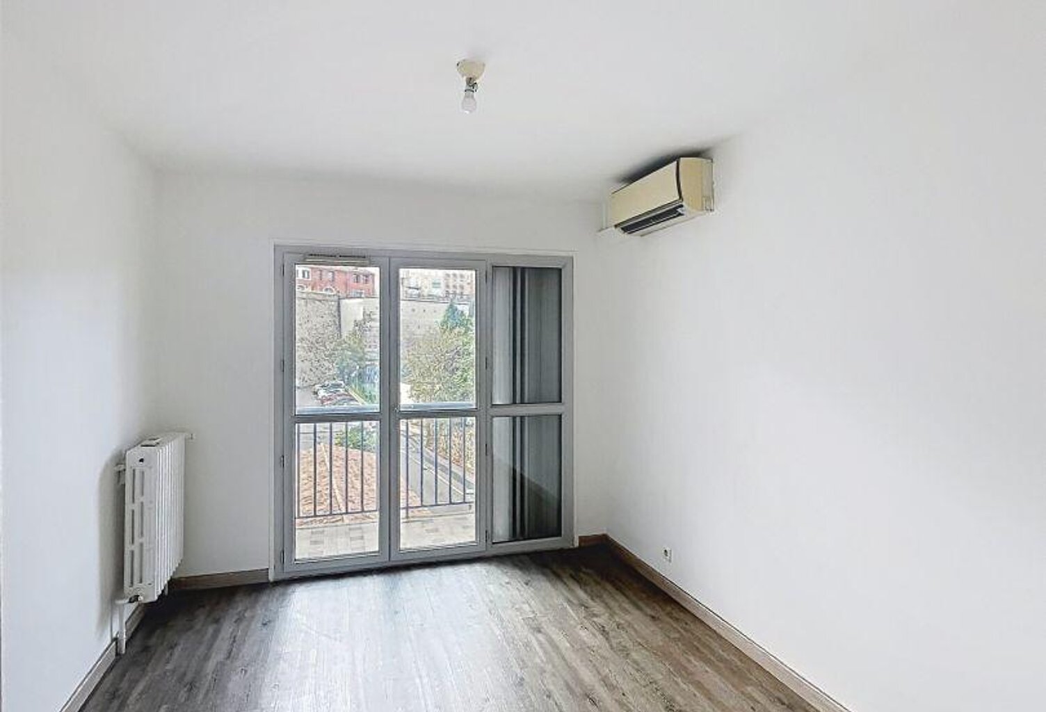 Location Appartement 4 pièces — photo 1