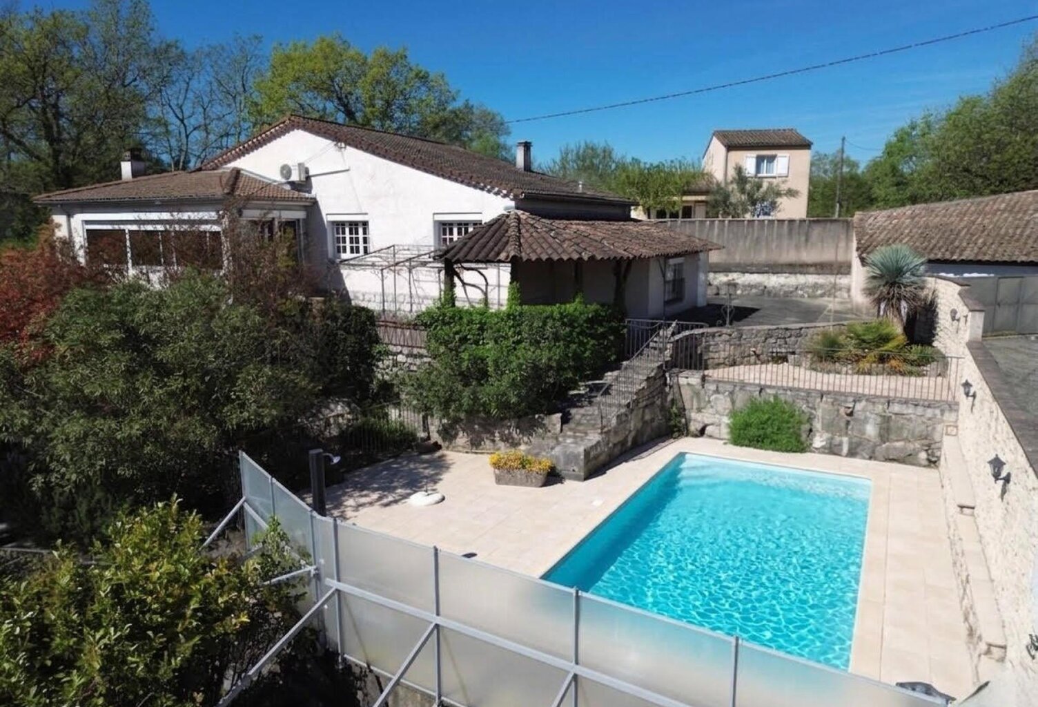 Maison avec piscine et vue exceptionnelle — photo 1