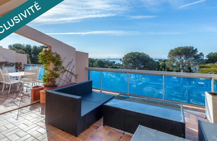 Dernier étage  Terrasse 50 m²  Vue mer & verdure  Boulouris — photo 4