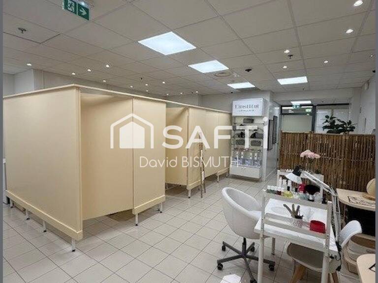 À VENDRE  Institut de Beauté  Emplacement Premium au Centre Commercial SO OUEST (Levallois) — photo 1