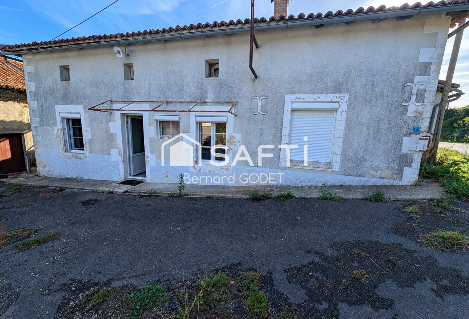 Ancienne ferme avec 2 maisons + nombreuses dépendances — photo 1