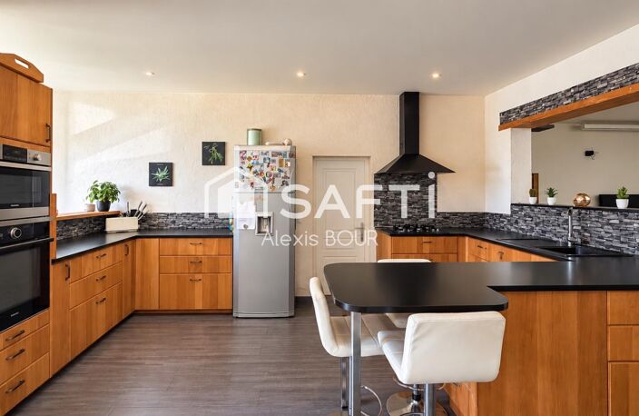 Maison en pierre aux volumes exceptionnels — photo 3