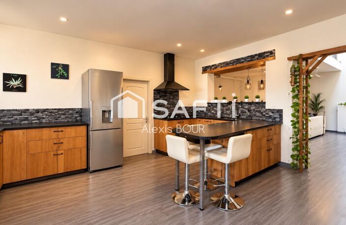 Maison en pierre aux volumes exceptionnels — photo 4