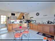 Propriété de 460 m2, 8 chambres. — photo 2