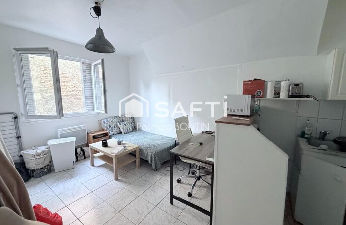 IMMEUBLE DE 5 LOGEMENTS + UNE COUR DANS LE CENTRE VILLE DE NIORT — photo 4