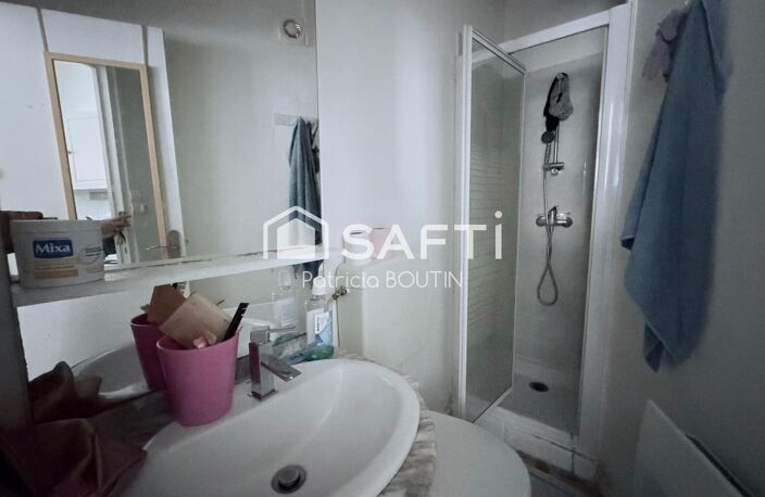 IMMEUBLE DE 5 LOGEMENTS + UNE COUR DANS LE CENTRE VILLE DE NIORT — photo 5