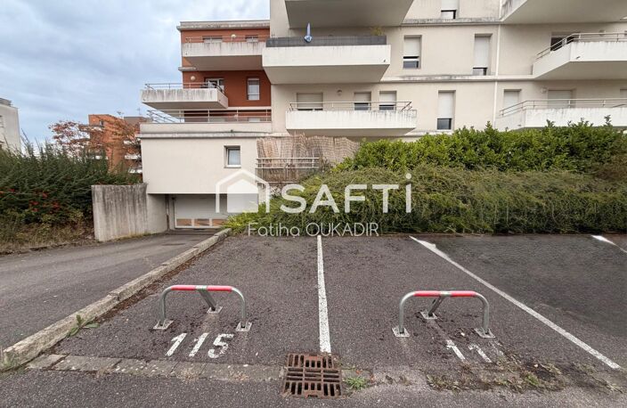 TERVILLE  LOT DE 8 PLACES DE STATIONNEMENT SÉCURISÉES — photo 3