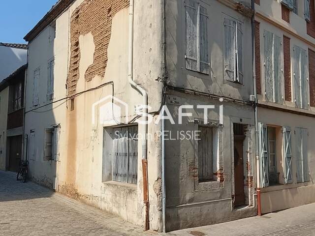 Maison de ville à rénover 100 %  Idéal investisseur — photo du bien