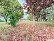 Belle propriété familiale offrant espace, confort et tranquilité dans un environnement verdoyant sur un hectare — photo 2