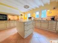 Belle propriété familiale offrant espace, confort et tranquilité dans un environnement verdoyant sur un hectare — photo 4