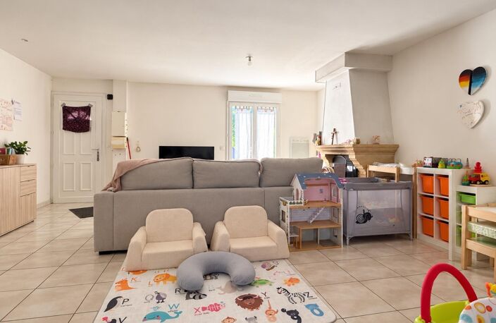 Jolie petite maison T4 dans le coeur de saint sever de saintonge. — photo 4