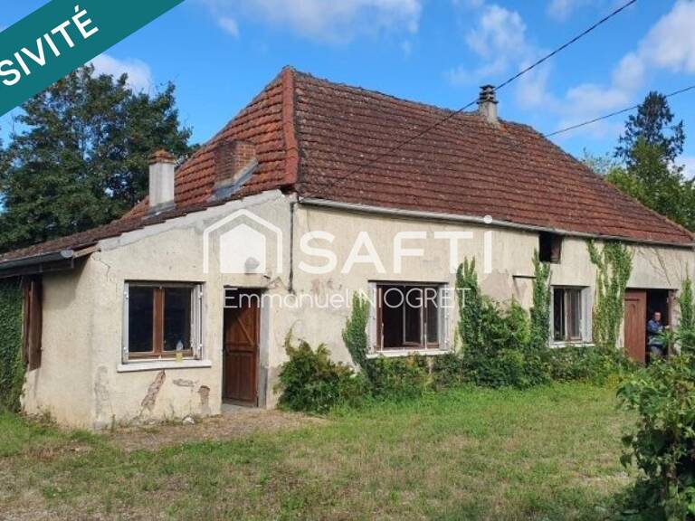Longère de 76 m² à rénover sur 800 m² de terrain — photo 1