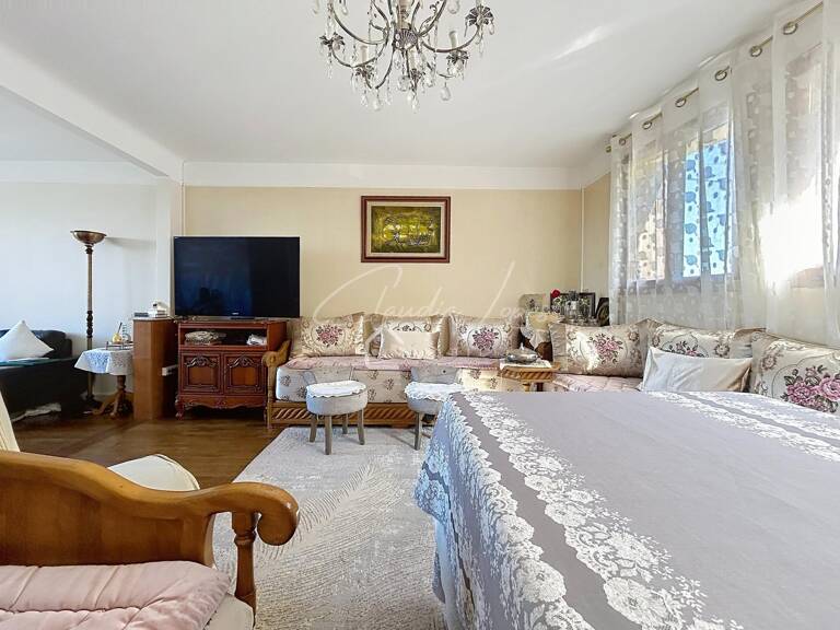 MAISON FAMILIALE A FORT POTENTIEL - 6 CHAMBRES — photo 1