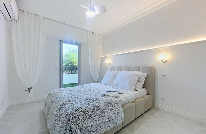 La Roquette sur Siagne : Très beau 2 pièces avec garage — photo 4