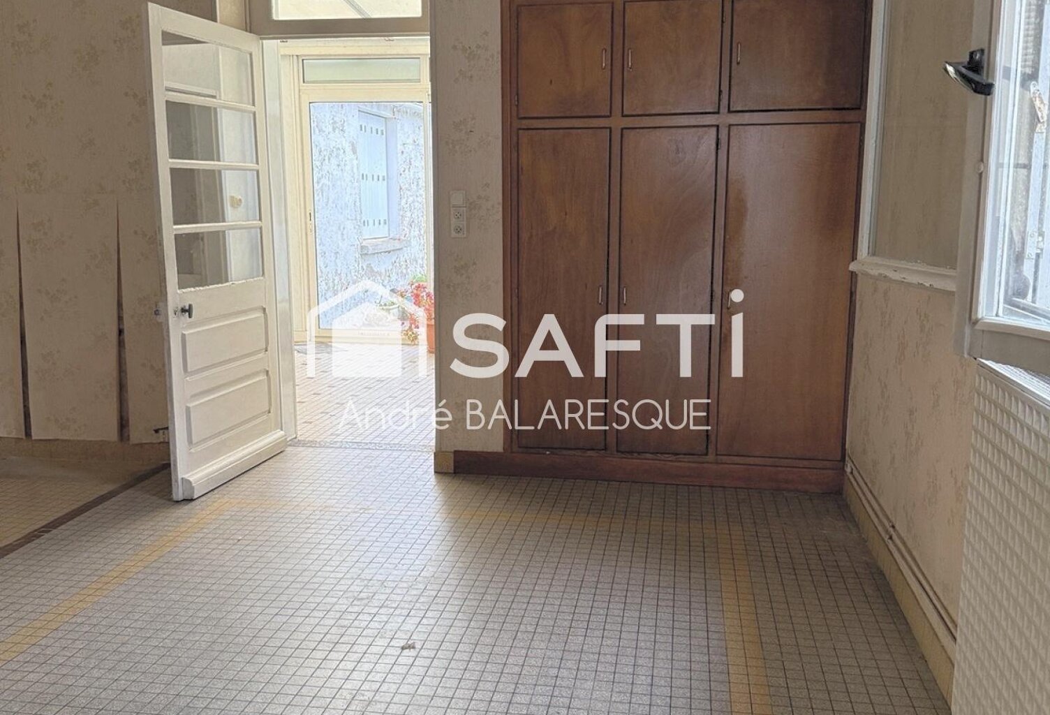 Les Sables-d'Olonne  Maison de 95 m² avec jardin et garage  Emplacement recherché — photo 1