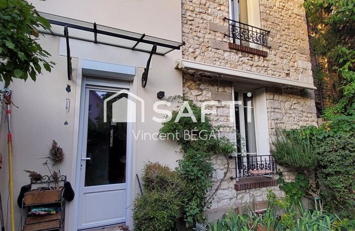 FONTAINEBLEAU. Quartier résidentiel maison en pierre — photo 2