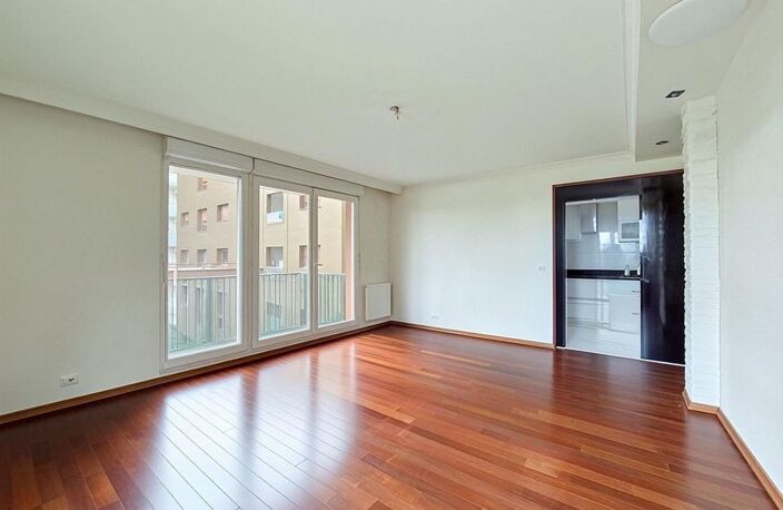 Aubervilliers  T4 Lumineux 84 m² avec Balcon et Parking — photo 4