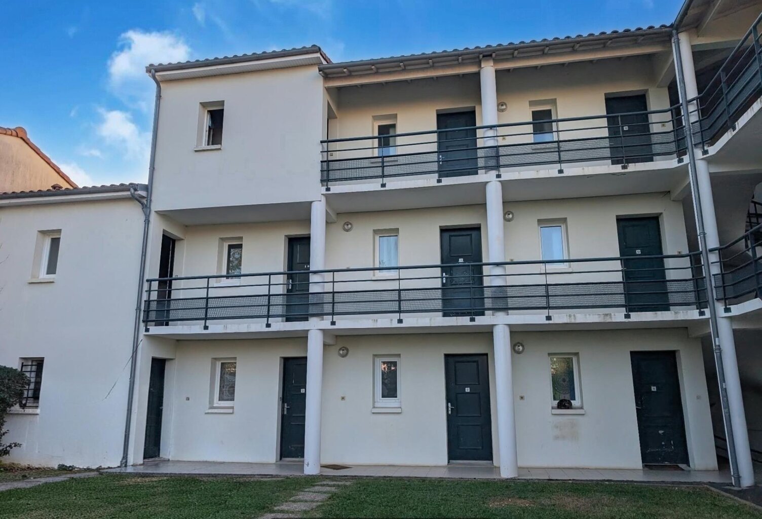 Studio de 21,5 m² avec parking privatif à Niort — photo 1