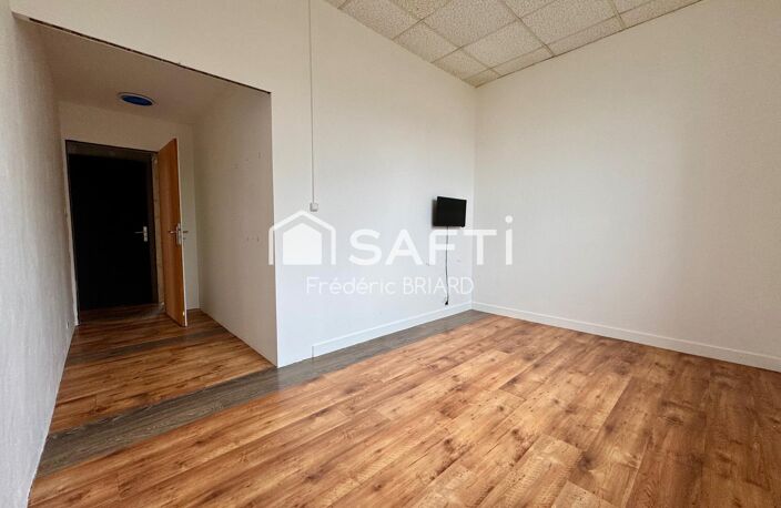 Le-Champ-Saint-Père. Maison 110m2. garage, préau. — photo 4