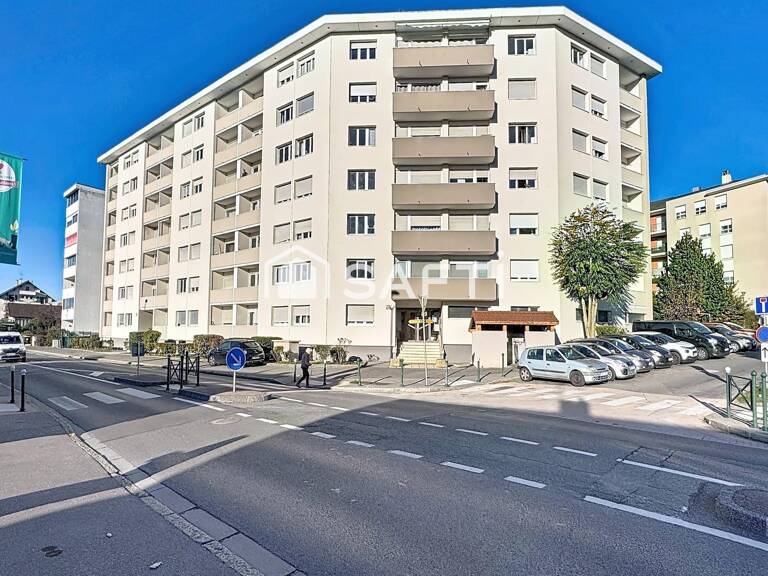 Annemasse : T3 de 69 m² avec balcon et parking — photo 1