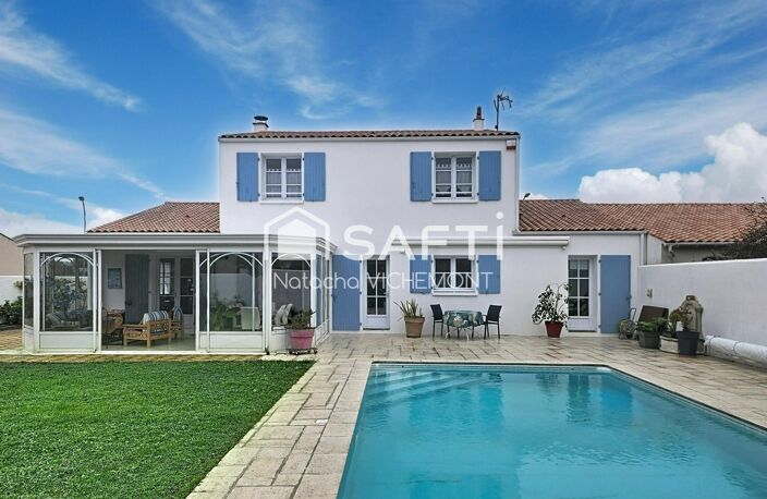 Maison familiale de 177m² utile, 4 chambres, piscine chauffée et grand garage — photo 2