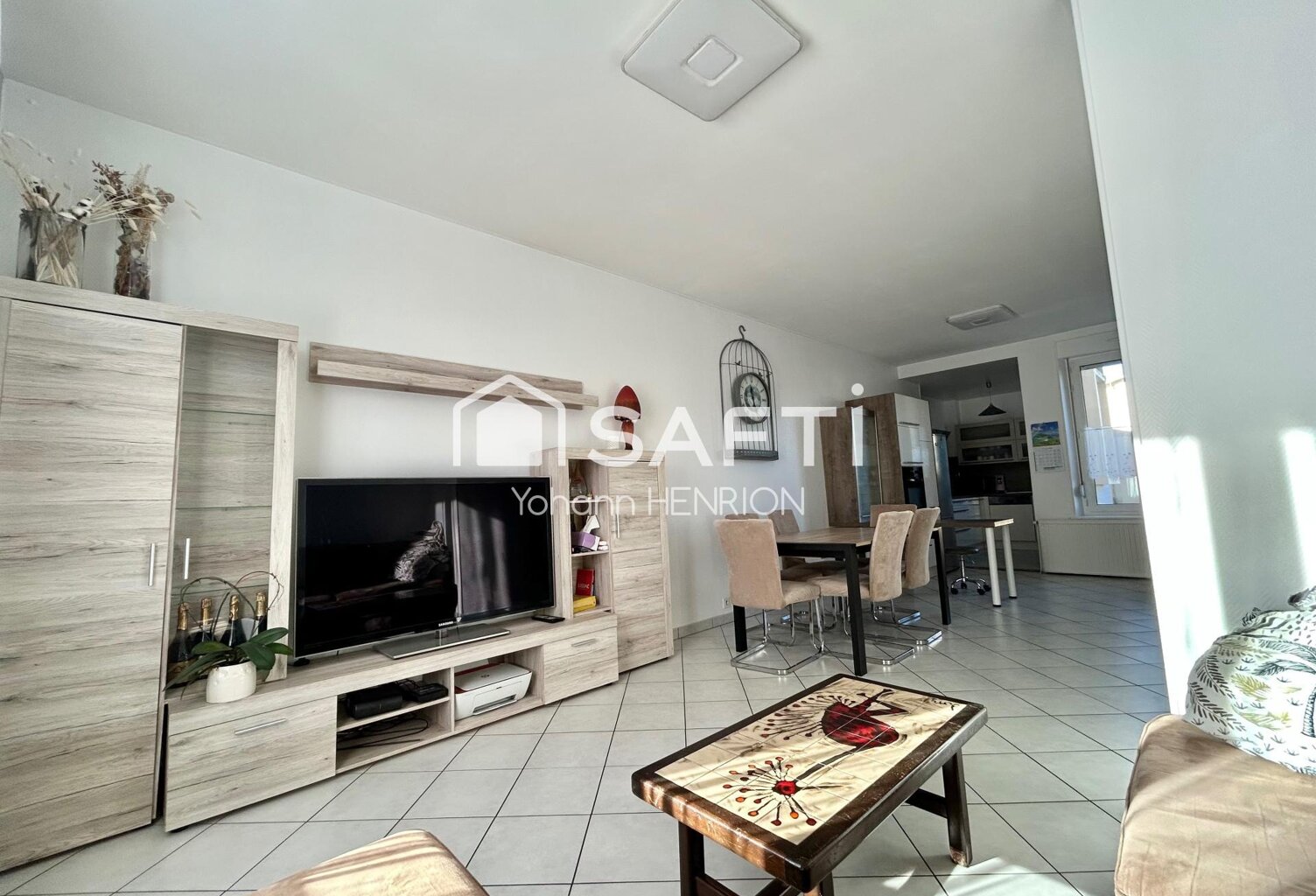 Maison appartement avec extérieur — photo 1