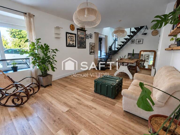 Maison en pierre, 2 chambres, entièrement rénovée — photo 1